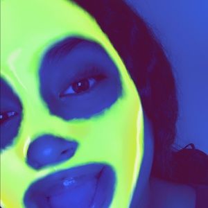 Meet your Posher, Julissa